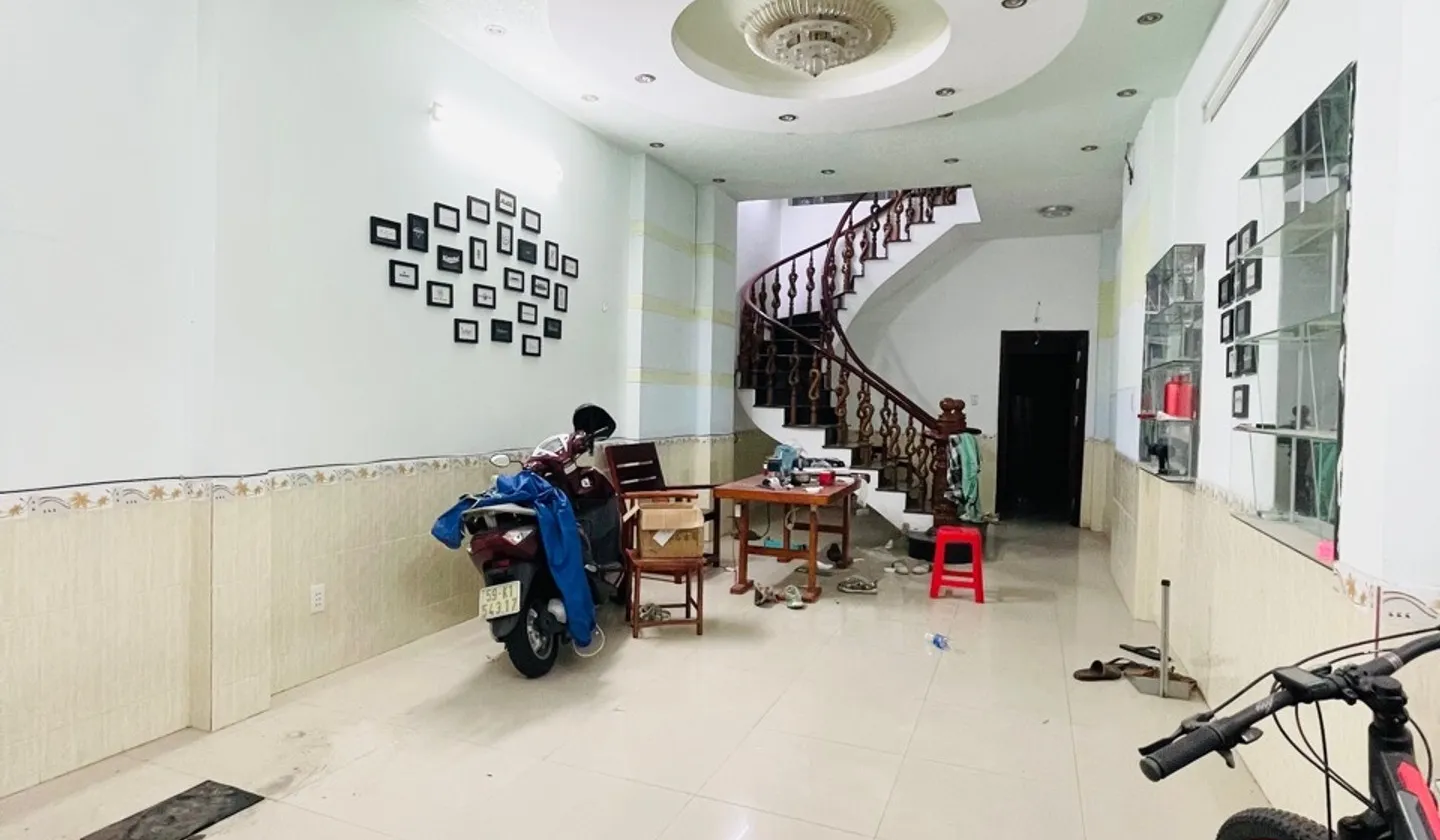 Bán nhà hẻm Trần Văn Kiểu, Quận 6, 80m2, 3 tầng 5pn. Giá 12.2 tỷ... Bán nhà riêng tại Bình Phú, Hồ Chí Minh 01