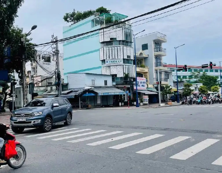 Nhà mặt phố 5 tầng có thang máy tại Tên Lửa,... Bán nhà mặt phố tại An Lạc, Hồ Chí Minh 01