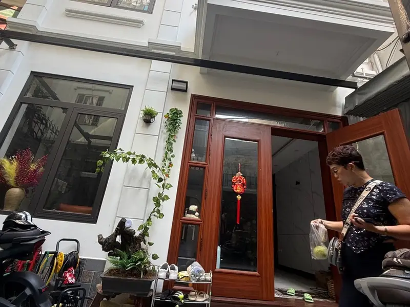 Bán nhà riêng 3 tầng mặt tiền rộng tại phường Chùa Hà, Cầu Giấy... Bán nhà riêng tại Cầu Giấy, Hà Nội 01