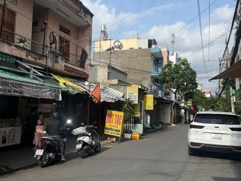 Bán nhà mặt phố 3 tầng hơn 190m2 kinh doanh sầm uất tại Tân Phú... Bán nhà mặt phố tại Tân Sơn Nhì, Hồ Chí Minh 01