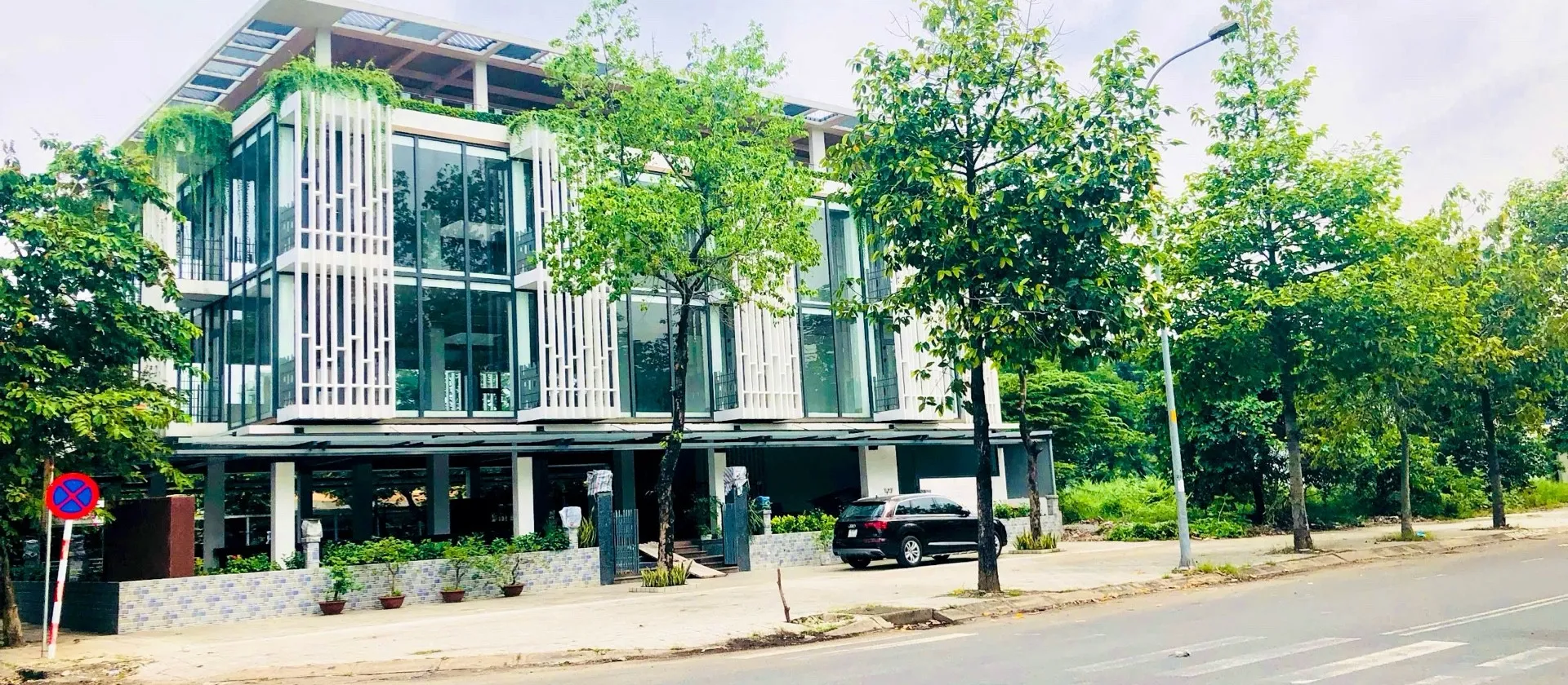 Toà văn phòng góc 3 mặt tiền khu Đông Sài Gòn - giá sốc giảm mạnh... Bán văn phòng tại Cát Lái, Hồ Chí Minh 01