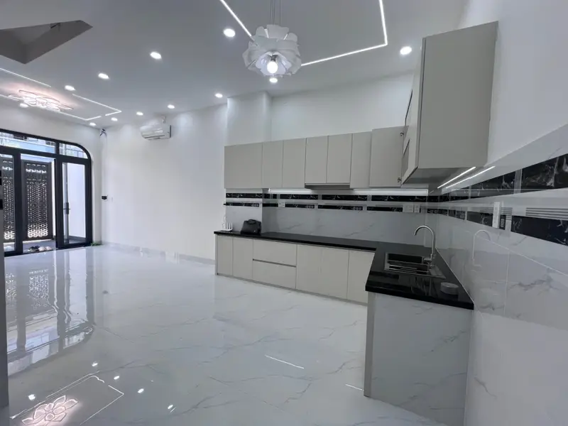 Nhà riêng 3 tầng 4 phòng ngủ tại khu vực Long Bình... Bán nhà riêng tại Long Bình, Hồ Chí Minh 01