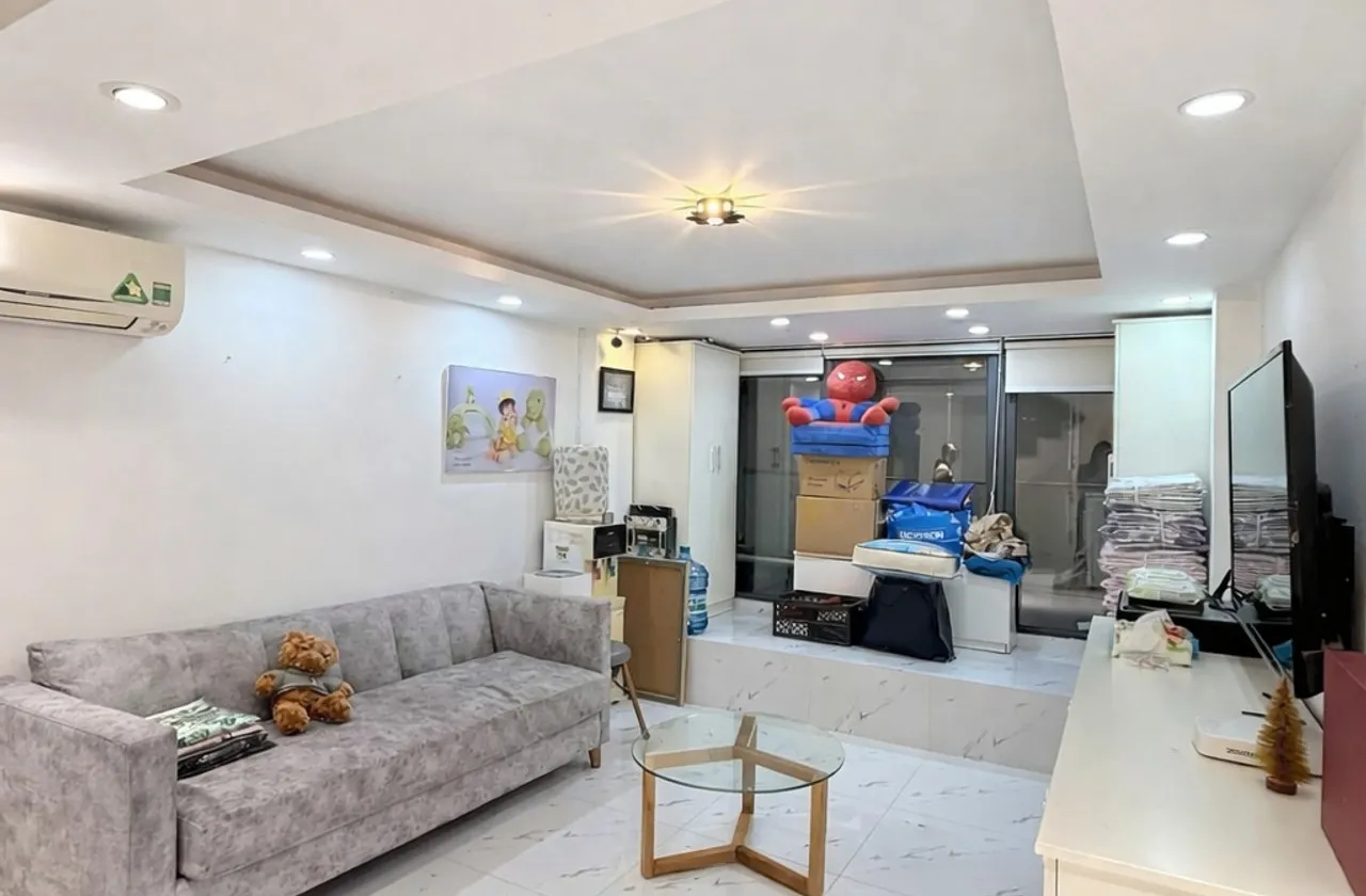 Nhà 6 Tầng Mặt Tiền Sầm Uất Quận 10, Giao Thông Thuận Tiện... Bán nhà mặt phố tại Hòa Hưng, Hồ Chí Minh 01