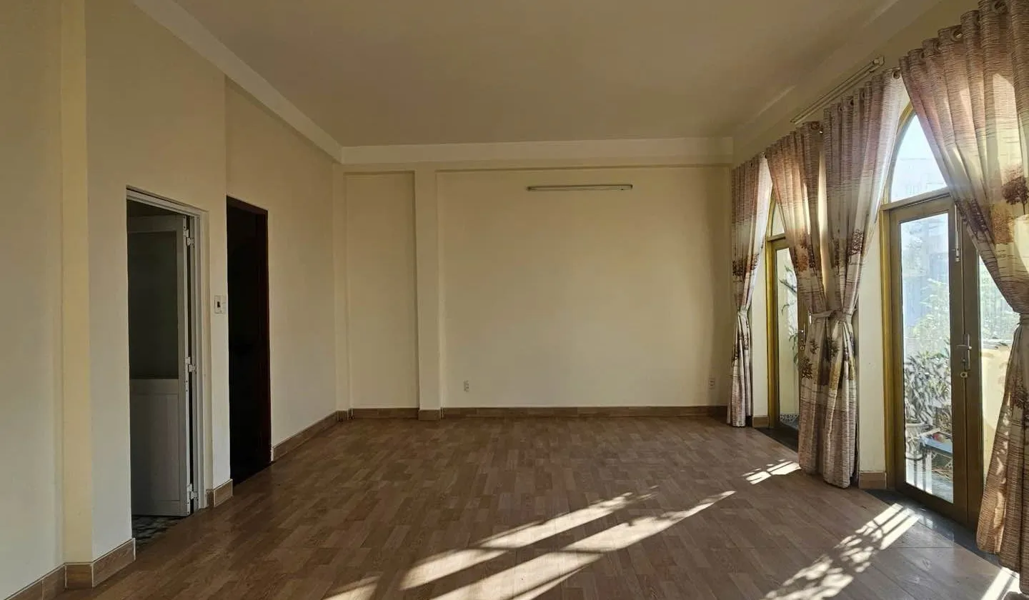 Bán nhà lô góc 2 mặt tiền, 5 tầng, 83m², giá 16 tỷ tại quận trung tâm... Bán nhà riêng tại Tân Hòa, Hồ Chí Minh 01