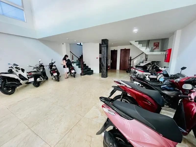Bán nhà 5 tầng 20 phòng full nội thất trung tâm Quận 6... Bán nhà riêng tại Bình Phú, Hồ Chí Minh 01