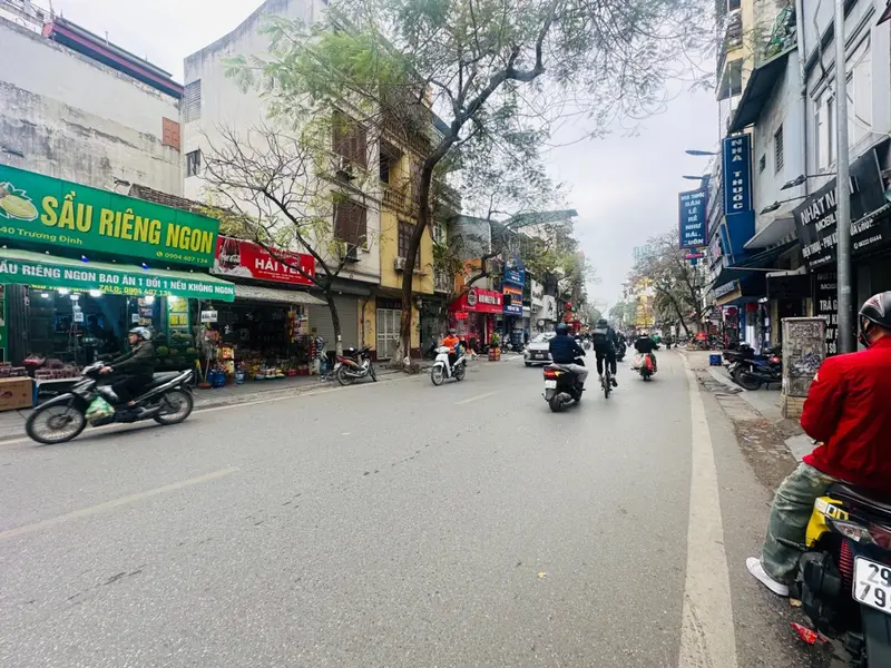 Bán nhà mặt phố 370m2, mặt tiền 8.4m, Vỉa Hè , vị trí kinh doanh trung tâm... Bán nhà mặt phố tại Bạch Mai, Hà Nội 01