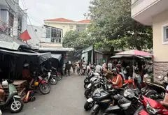 Bán nhà riêng 53m² 2 tầng hướng Nam, giá 5.9 tỷ tại Bình Tân... Bán nhà riêng tại Bình Trị Đông, Hồ Chí Minh 01