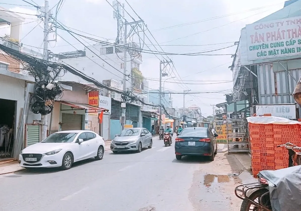 Nhà mặt phố Đồng Tâm 3 tầng, kinh doanh sầm uất, góc thoáng mát... Bán nhà mặt phố tại Bà Điểm, Hồ Chí Minh 01