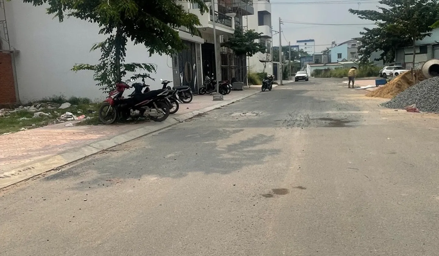 Bán đất 82m2 mặt tiền 6,5m tại Bùi Thị Lùng, Hóc Môn - 3.x tỷ... Bán đất tại Đông Thạnh, Hồ Chí Minh 01