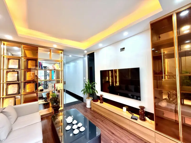 Nhà Lô Góc 5 Tầng Thang Máy, Ô Tô Vào - Giá Tốt Đón Tết... Bán nhà mặt phố tại Hoàng Mai, Hà Nội 01