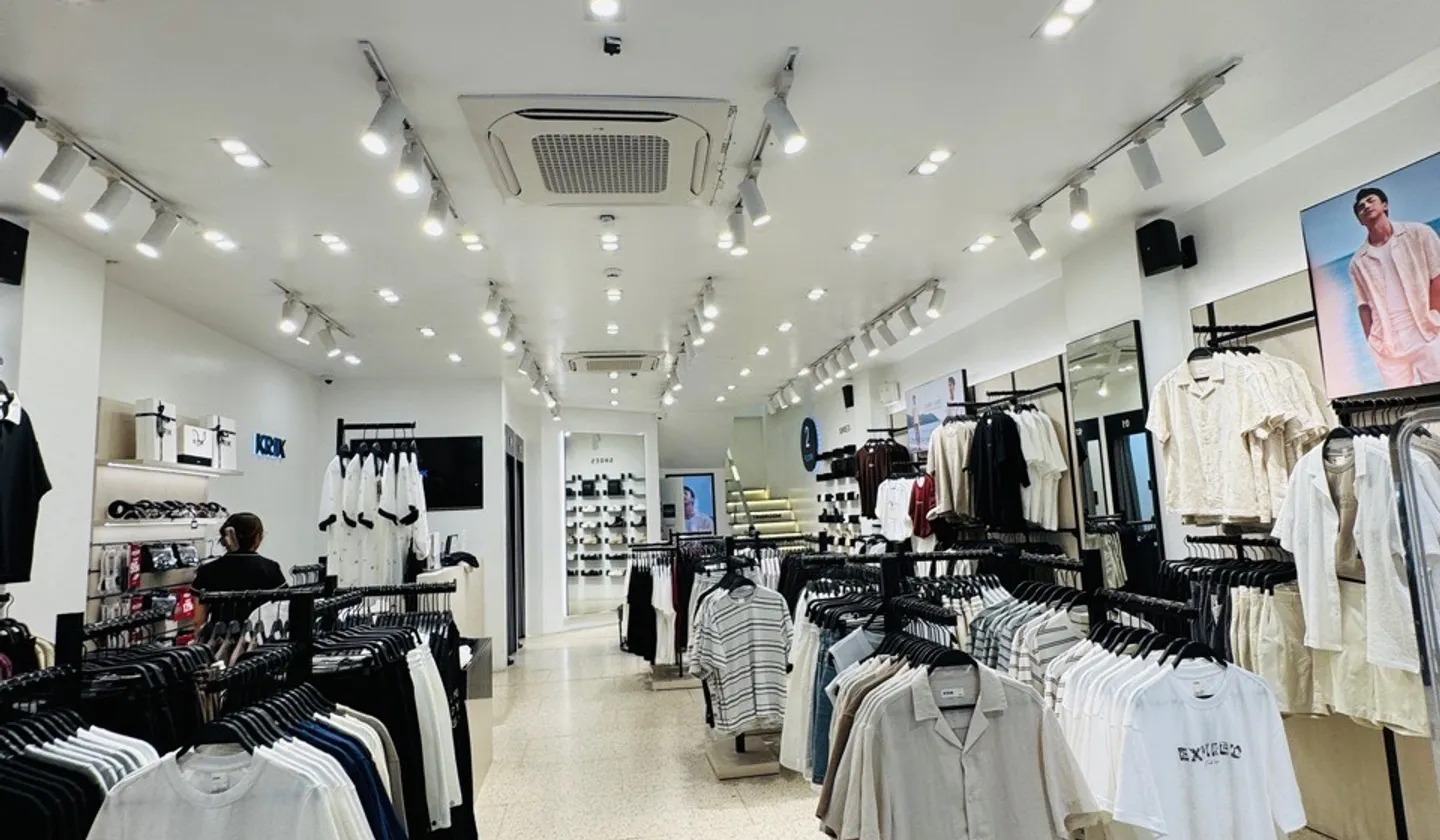 Bán nhà 8 tầng mặt phố 2 mặt tiền rộng tại khu vực Cầu Giấy, Hà Nội... Bán nhà mặt phố tại Nghĩa Đô, Hà Nội 01
