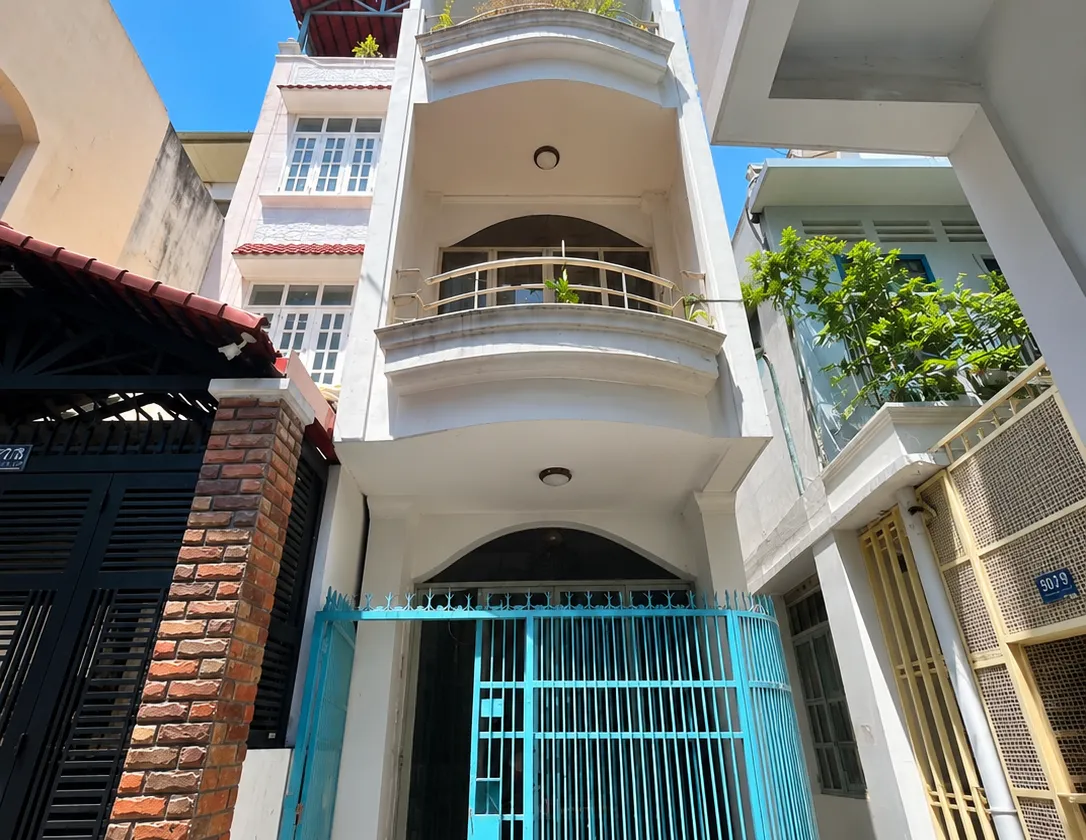 Bán nhà riêng 3 tầng diện tích 33m² tại Tân Sơn Nhất, giá 3.7 tỷ... Bán nhà riêng tại Tân Sơn Nhất, Hồ Chí Minh 01