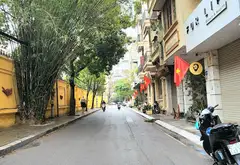 BÁN NHÀ PHỐ NGUYỄN TRI PHƯƠNG - 1 MẶT PHỐ 1 MẶT NGÕ - 61M2 - 6M MẶT TIỀN - 5 TẦNG VỈA HÈ Ô TÔ TRÁNH... Bán nhà riêng tại Ba Đình, Hà Nội 02