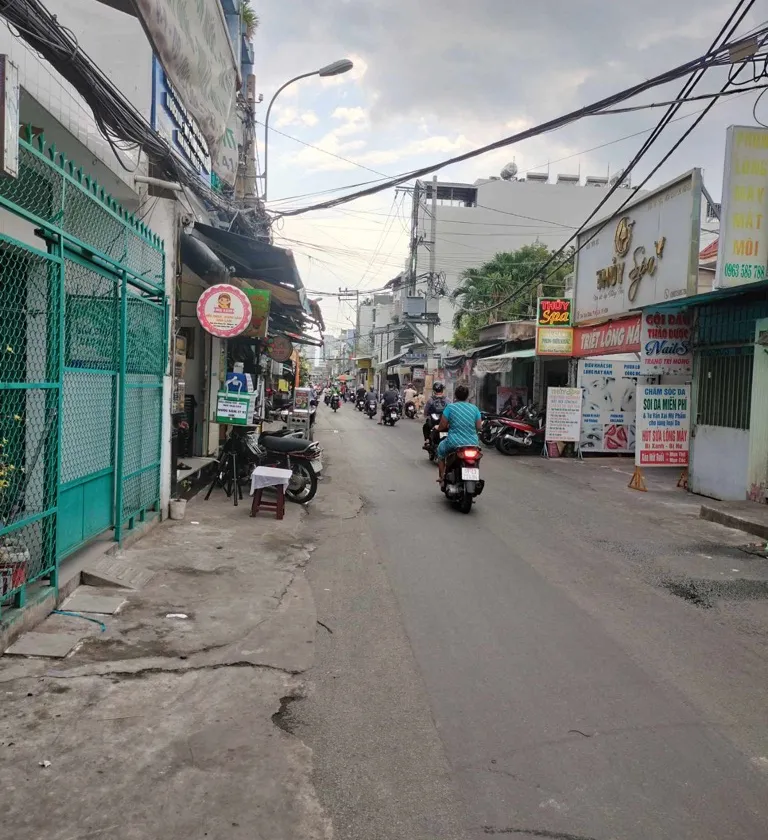 MẶT TIỀN XÓM CHIẾU - 2 TẦNG - 32M²- NỞ HẬU TÀI LỘC... Bán nhà mặt phố tại Khánh Hội, Hồ Chí Minh 01