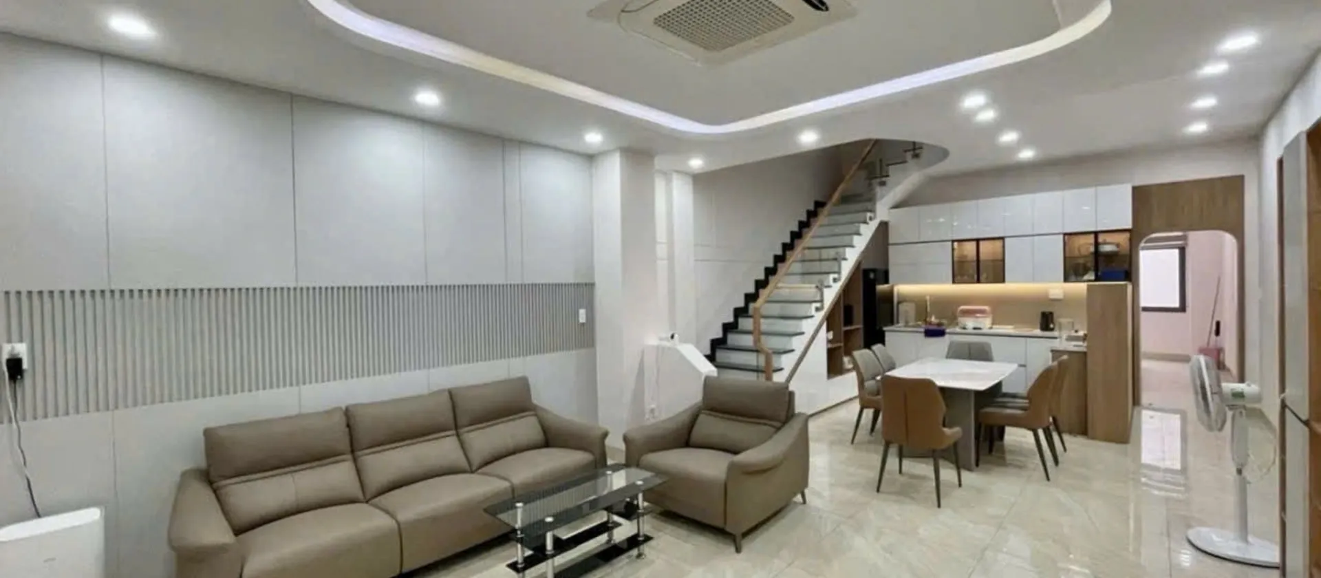 Cơ hội sở hữu nhà 3 tầng gần ngay trung tâm Phước Long B với giá tốt... Bán nhà riêng tại Phước Long, Hồ Chí Minh 01