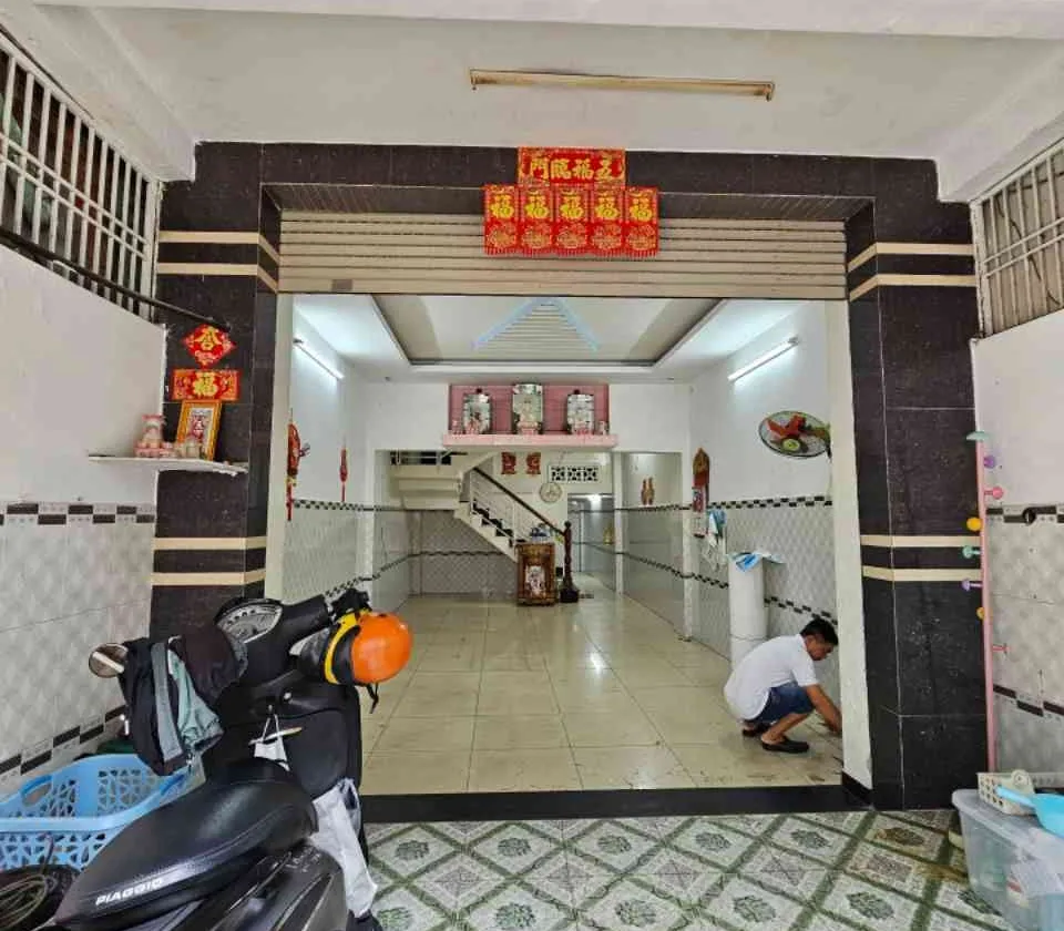 Ngộp ngân hàng giảm sau nhà đất 64m2 mới nhỉnh 6ty ngay chợ Bình Long -Aeon Tân Phú kế bên... Bán nhà riêng tại Bình Hưng Hòa, Hồ Chí Minh 01