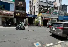 Nhà góc 2 mặt tiền quận 1 - vị trí siêu đỉnh... Bán nhà mặt phố tại Cầu Ông Lãnh, Hồ Chí Minh 01
