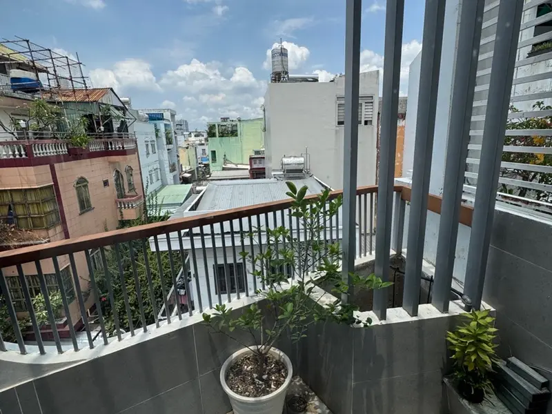 G.ẤP B.ÁN GIẢM GẦN 1 T.Ỷ – LÔ GÓC HXH ĐỖ CỬA– NHÀ MỚI ĐẸP –TẶNG NỘI THẤT – 67,5M² -7 PHÒNG-11,6🧄... Bán nhà riêng tại Hòa Bình, Hồ Chí Minh 01