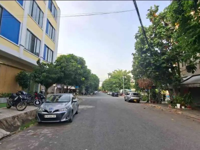 Nhà mặt phố 5 tầng sang xịn khu Tên Lửa Bình Tân... Bán nhà mặt phố tại Bình Trị Đông, Hồ Chí Minh 01