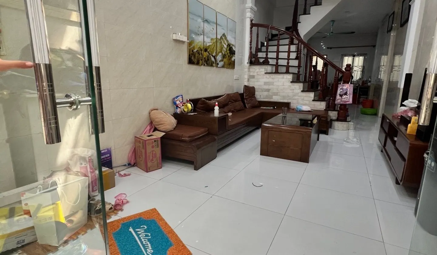 Cơ hội sở hữu nhà 4 tầng, 63m2, vị trí vàng tại Kim Giang, giá tốt hiếm có.... Bán nhà riêng tại Định Công, Hà Nội 01