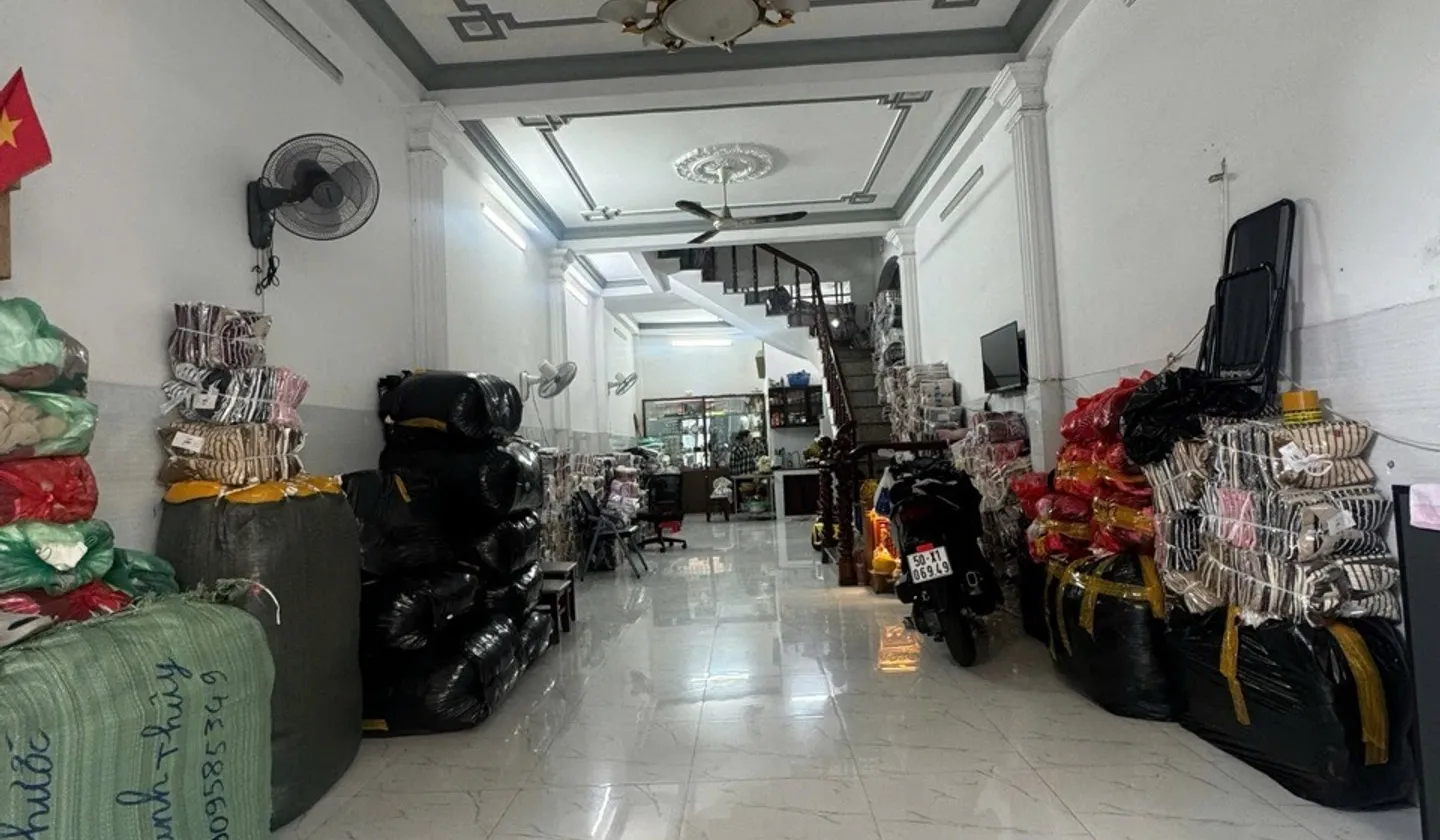 Nhà 4 Tầng Mặt Tiền Kinh Doanh Hẻm Rộng Tân Bình... Bán nhà mặt phố tại Tân Hòa, Hồ Chí Minh 01