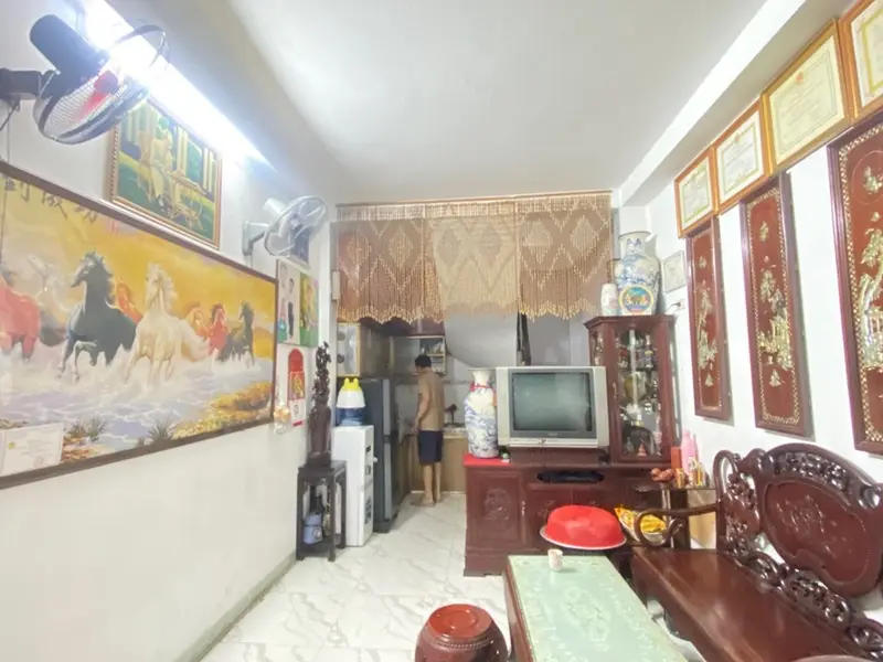 Nhà nhỏ xinh, gần phố, ô tô tránh, giá hợp lý... Bán nhà riêng tại Khương Đình, Hà Nội 01