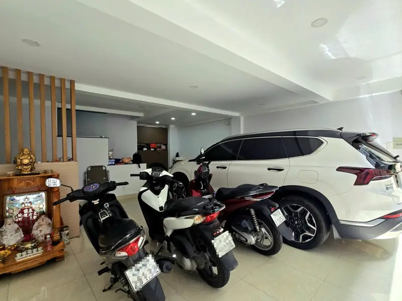 KHU PHÂN LÔ, HÈM XE TẢI, Ô TÔ NGỦ TRONG NHÀ, SÁT QUẬN 10 - 5Tầng-Ngang 6m - Lạc Long Quân- TÂN BÌNH... Bán nhà riêng tại Tân Hòa, Hồ Chí Minh 01