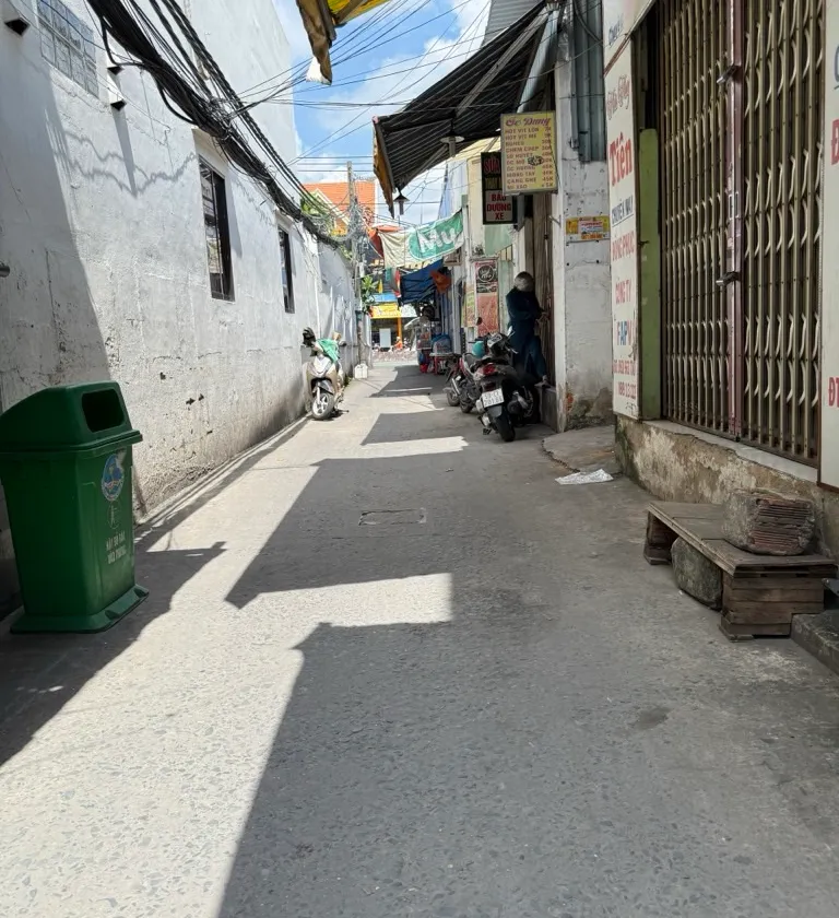 Cơ hội sở hữu nhà riêng vị trí đắc địa gần Huỳnh Tấn Phát Quận 7... Bán nhà riêng tại Phú Thuận, Hồ Chí Minh 01