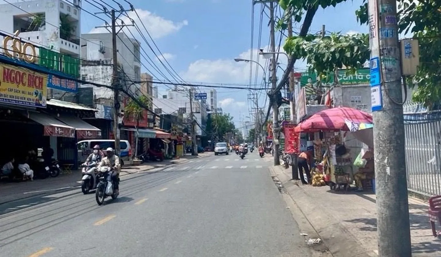 Nhà mặt phố kinh doanh sầm uất, diện tích 148,2m2 tại Tây Hồ... Bán nhà mặt phố tại Tân Sơn Nhì, Hồ Chí Minh 01