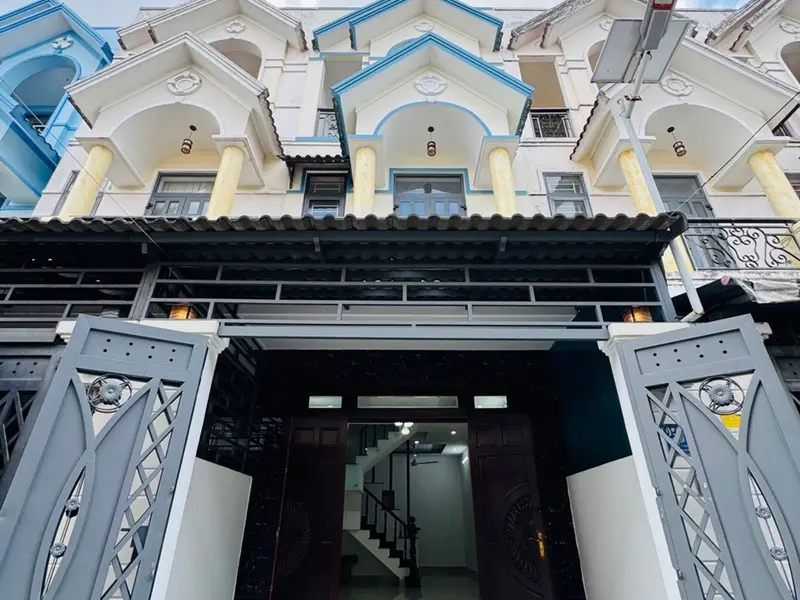 Nhà 3 tầng, 4 phòng ngủ tại Thạnh Lộc - Cơ hội vàng cho gia đình hiện đại... Bán nhà riêng tại An Phú Đông, Hồ Chí Minh 01