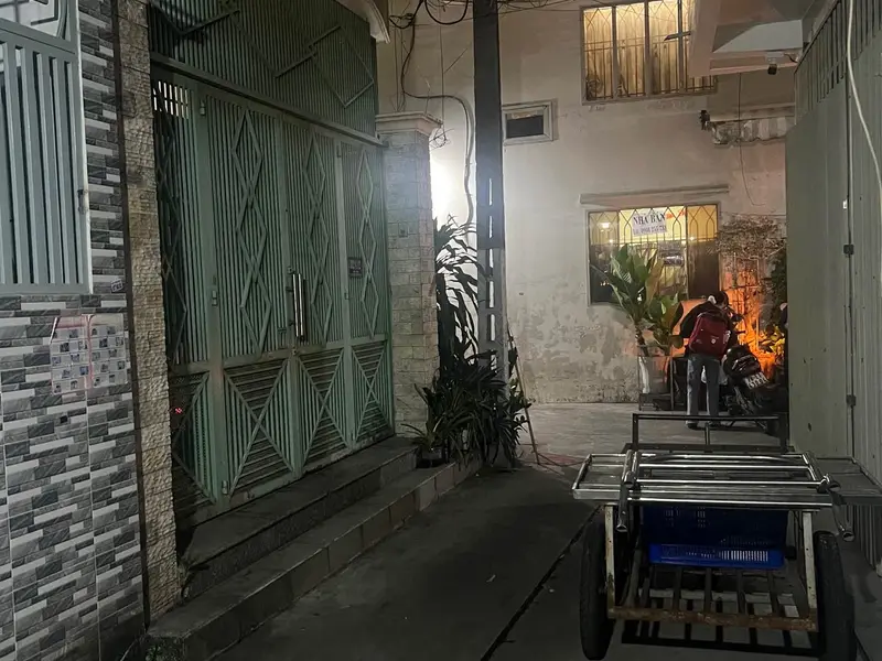 Nhà Hẻm Xe Hơi Quận 10 - Giá Cực Sốt, Sống Đẳng Cấp... Bán nhà riêng tại Hòa Hưng, Hồ Chí Minh 01