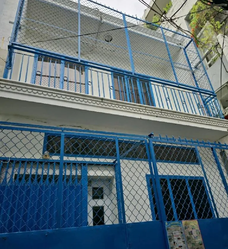 Nhà 2 tầng Quận 10 vị trí đẹp giá sốc chỉ 8.4 tỷ... Bán owner_side tại Hòa Hưng, Hồ Chí Minh 01