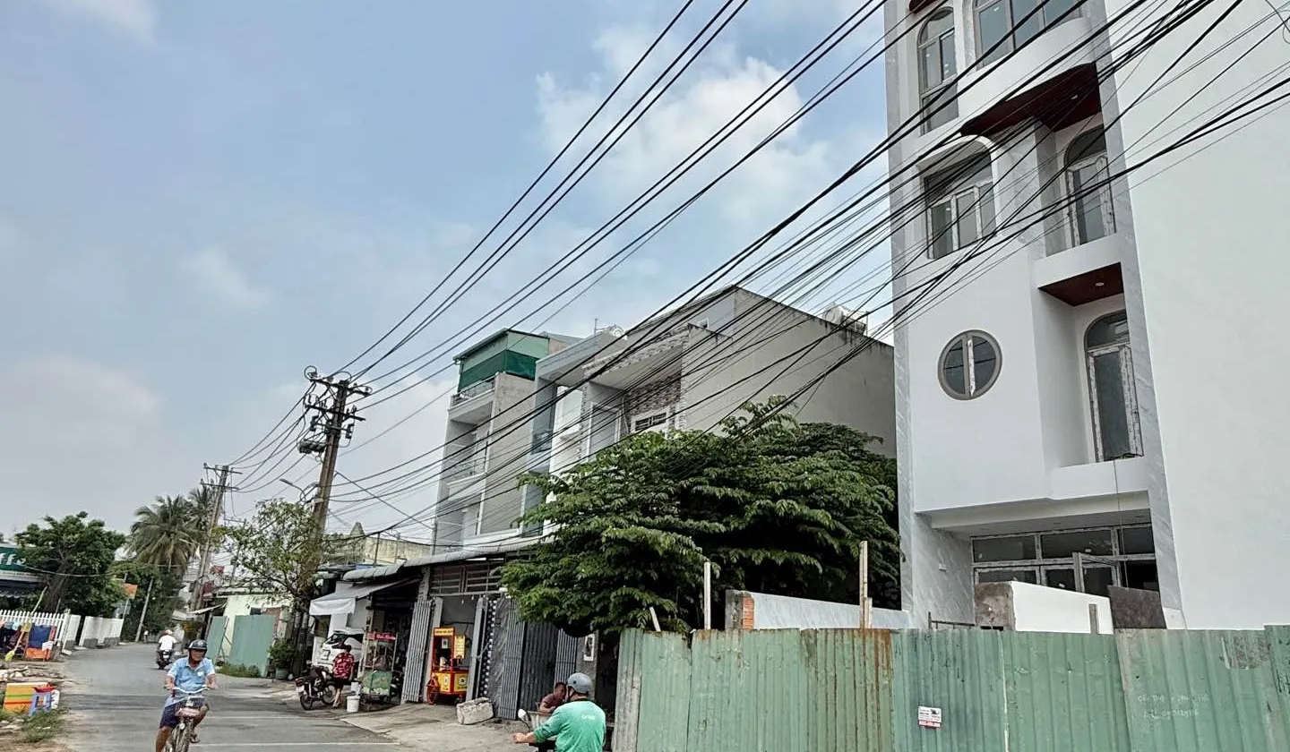 Bán nhà mặt phố 3 tầng tại Phường Long Trường, TP. Hồ Chí Minh, diện tích 50.7m2... Bán nhà mặt phố tại Long Trường, Hồ Chí Minh 01