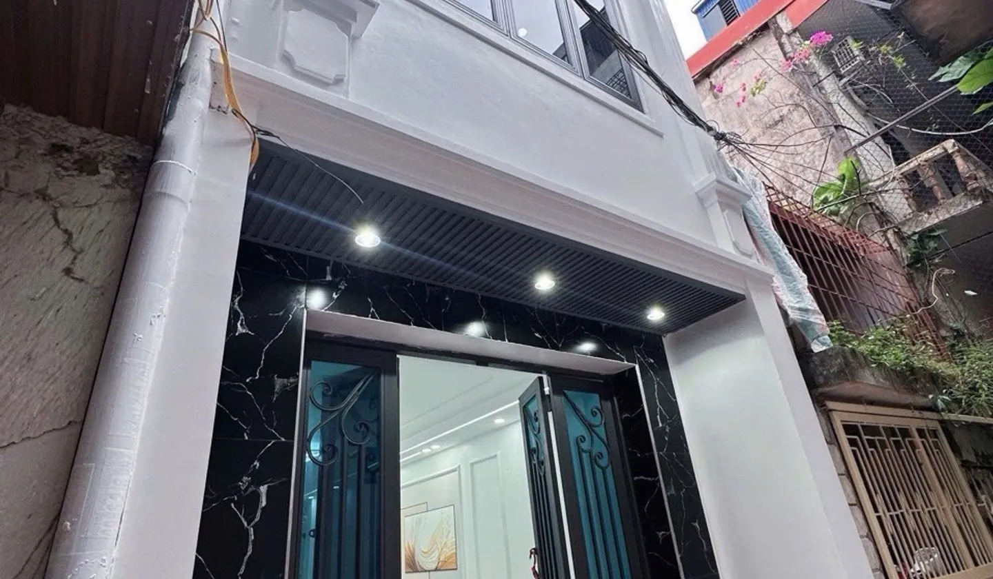 Cơ hội sở hữu nhà 3 tầng hiện đại tại Hoàng Quý, Lê Chân với giá tốt, ô tô đỗ gần nhà... Bán nhà riêng tại Lê Chân, Hải Phòng 01