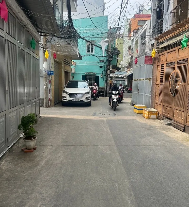 Bán căn hộ dịch vụ 12 phòng tại Phú Nhuận, diện tích 75m2... Bán owner_side tại Phú Nhuận, Hồ Chí Minh 01