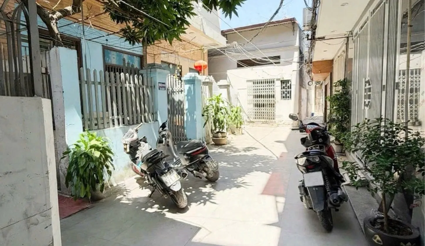 Nhà 2 tầng sân riêng phong cách giữa Lê Chân... Bán nhà riêng tại Lê Chân, Hải Phòng 01