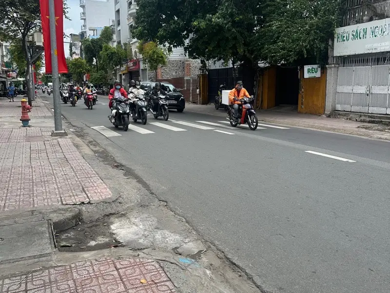 MẶT TIỀN KINH DOANH NGAY TRẦN HUY LIỆU - GIÁP NGUYỄN VĂN TRỖI - GẦN 100M2 NỞ HẬU TÀI LỘC - TUYẾN Đ... Bán nhà mặt phố tại Phú Nhuận, Hồ Chí Minh 01