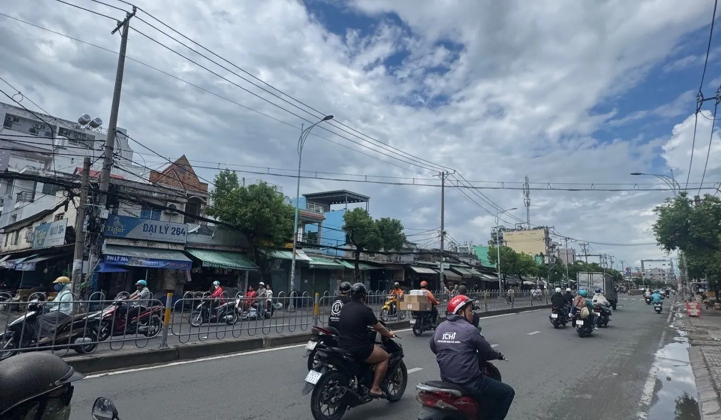 Bán nhà mặt phố tại phường Bình Trị Đông, Bình Tân, mặt tiền rộng 8m, diện tích 528m2... Bán nhà mặt phố tại Bình Trị Đông, Hồ Chí Minh 01