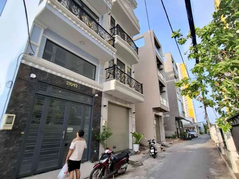 Bán nhà 4 tầng, 4 phòng ngủ tại khu vực An Dương Vương... Bán nhà riêng tại Bình Phú, Hồ Chí Minh 01