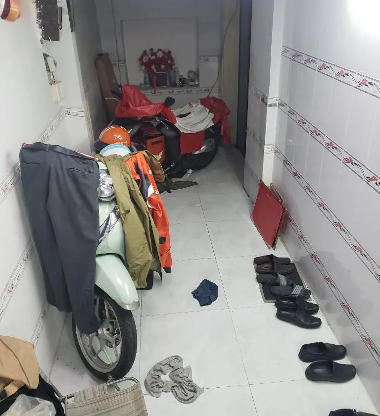 Nhà 2 Lầu, 2 Phòng Ngủ Trung Tâm Tân Bình, Giá Hời... Bán nhà riêng tại Bảy Hiền, Hồ Chí Minh 01