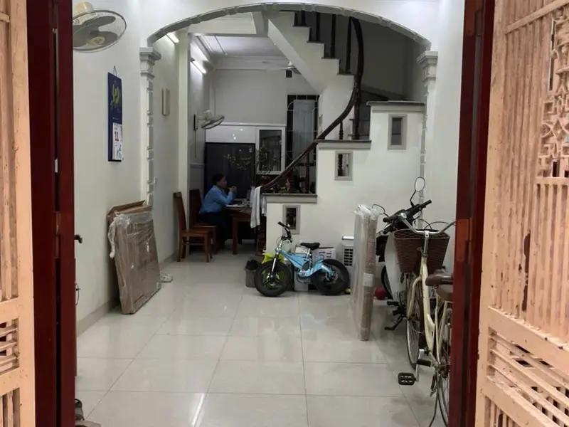 Bán nhà phố Kim Giang, KĐT, ĐH Thăng Long 5 tầng, 5 phòng ngủ, không gian kinh doanh tuyệt vời... Bán nhà riêng tại Định Công, Hà Nội 01