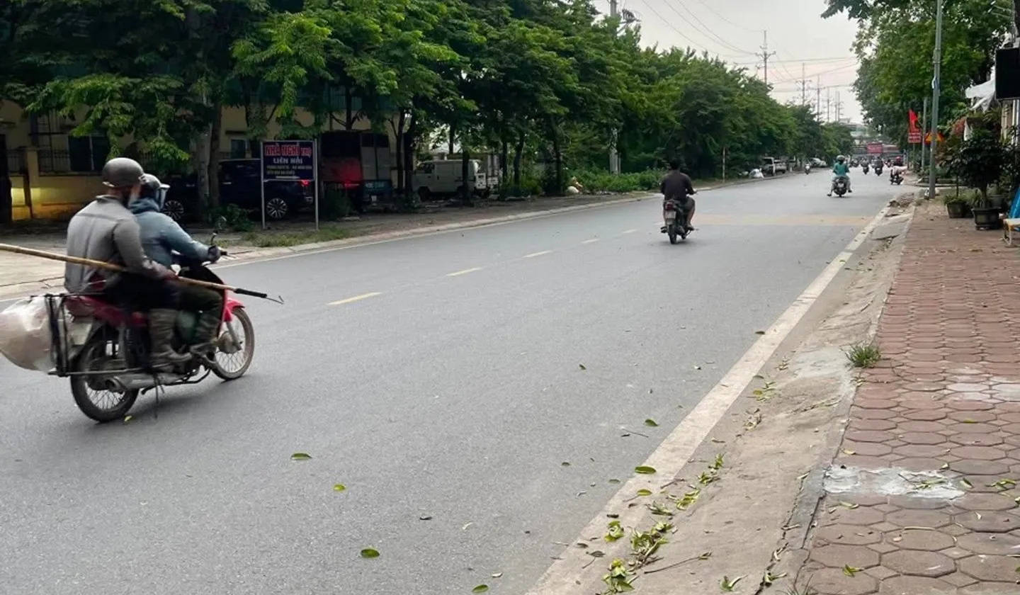 Nhà mặt phố Đan Phượng tặng đất, vỉa hè rộng, ô tô tránh thoải mái... Bán nhà mặt phố tại Đan Phượng, Hà Nội 01