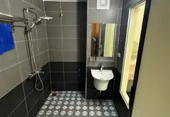 Nhà 5 Tầng Có Thang Máy, Gần Phố - Nội Thất Xịn, Sổ Đẹp... Bán nhà riêng tại Long Biên, Hà Nội 08
