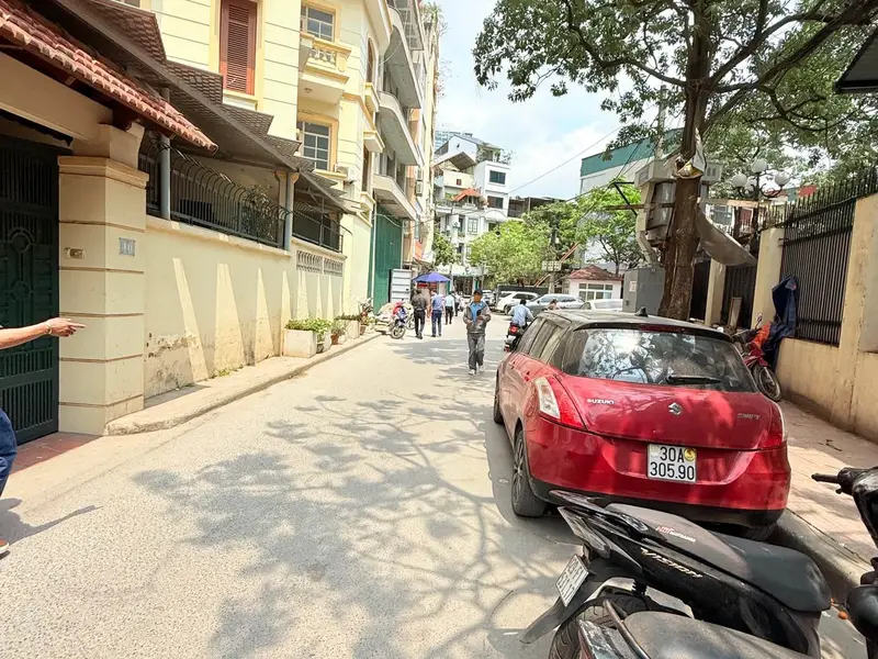 Nhà riêng 3 tầng 56m2 Nguyễn Công Hoan, Nguyễn Chí Thanh, giá 13 tỷ, ngõ ô tô tránh... Bán nhà riêng tại Ba Đình, Hà Nội 01