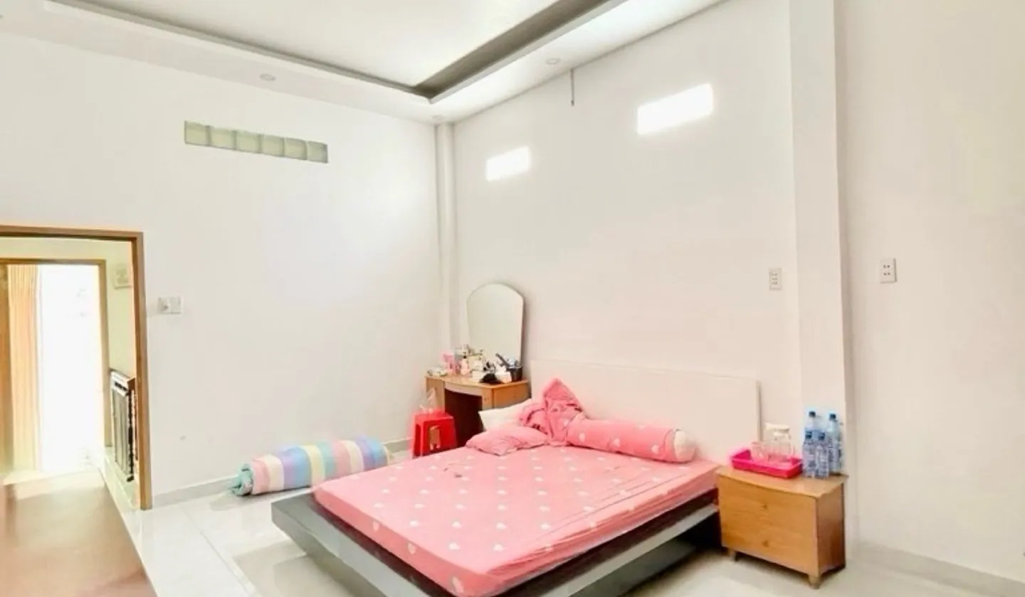 Nhà mặt tiền 4 tầng đẹp giữa khu Bàu Cát sầm uất... Bán nhà mặt phố tại Bảy Hiền, Hồ Chí Minh 01