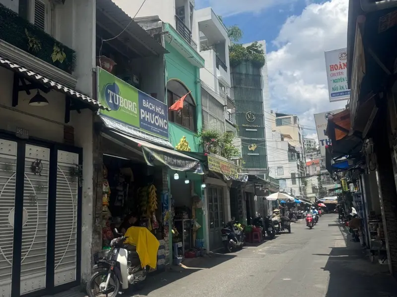 Nhà riêng hẻm xe hơi Quận 10, tiện nghi, giá tốt... Bán nhà riêng tại Hòa Hưng, Hồ Chí Minh 01
