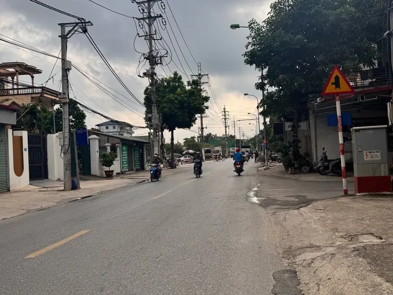 NHÀ ĐẸP FULL THỔ CƯ, ĐƯỜNG THÔNG Ô TÔ VÀO NHÀ, KINH DOANH TẠI DO HẠ MÊ LINH.... Bán nhà riêng tại Mê Linh, Hà Nội 01