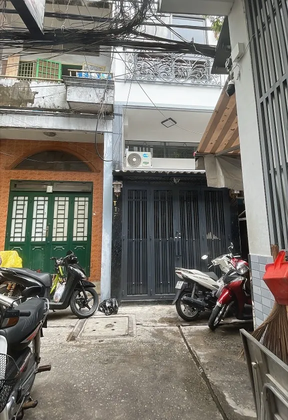 Nhà 4 tầng xinh xắn giữa lòng Quận 1... Bán nhà riêng tại Cầu Ông Lãnh, Hồ Chí Minh 01