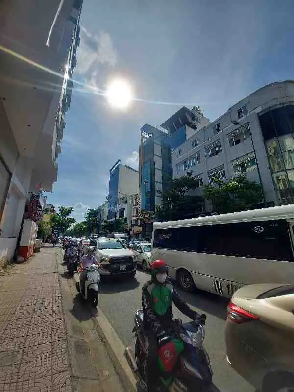 Nhà phố đẹp sang trọng mặt tiền rộng gần sân bay, phường 2 Tân Bình... Bán nhà mặt phố tại Tân Sơn Hòa, Hồ Chí Minh 01