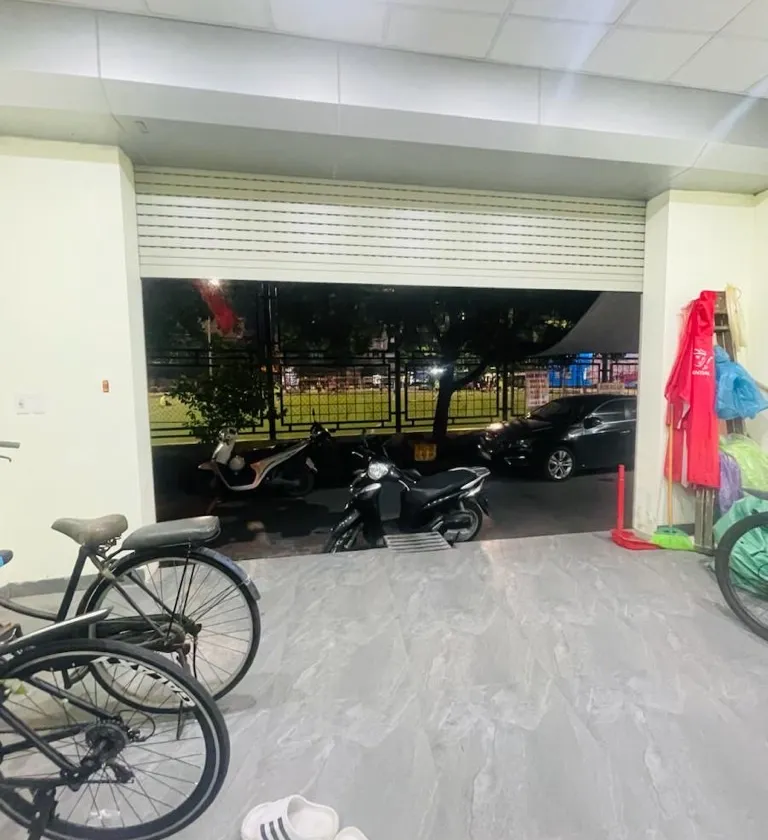Nhà mặt phố Cầu Đơ view sân bóng, ô tô tránh thoải mái... Bán nhà mặt phố tại Kiến Hưng, Hà Nội 01